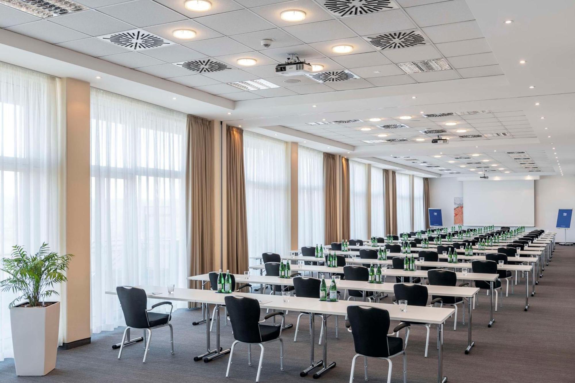 Nh Hamburg Horner Rennbahn Hotell Exteriör bild